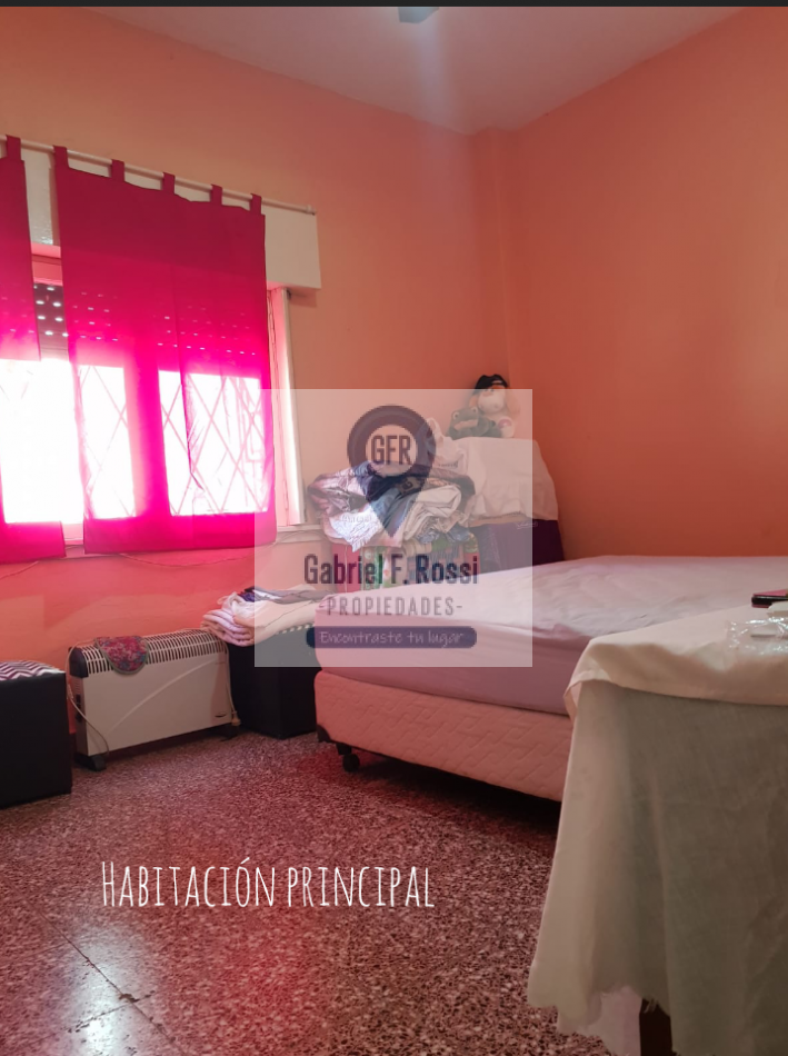 4 ambientes. Amplio parque. Quincho independiente con baño y cocina instalados