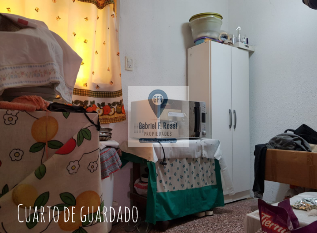 4 ambientes. Amplio parque. Quincho independiente con baño y cocina instalados